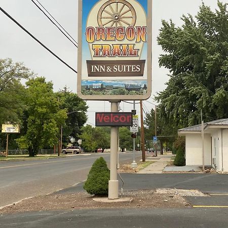 לייקוויו Oregon Trail Inn And Suites מראה חיצוני תמונה