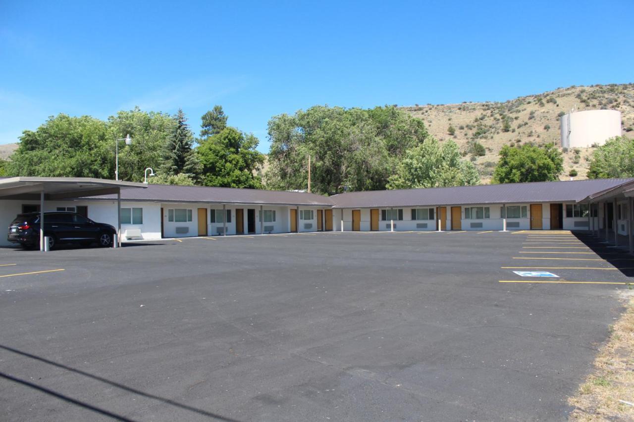 לייקוויו Oregon Trail Inn And Suites מראה חיצוני תמונה