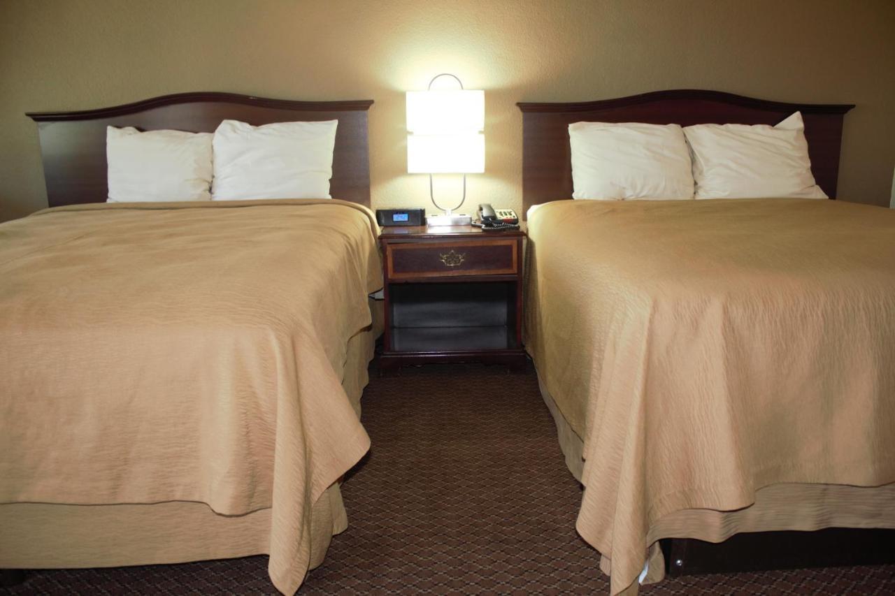 לייקוויו Oregon Trail Inn And Suites מראה חיצוני תמונה